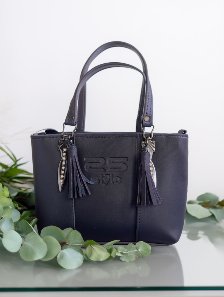 navy bag lifestyle display